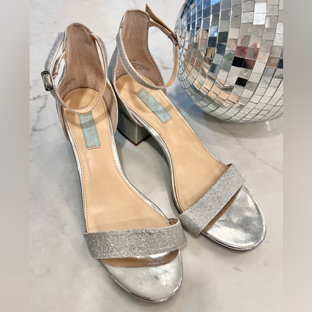 Betsey Johnson Sparkly Silver Sandals chunky heels strappy